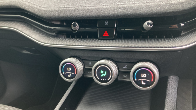 Skoda Superb 2.0 TDI SE Technology 5dr DSG Diesel Estate